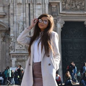 Meet your Posher, Olivia